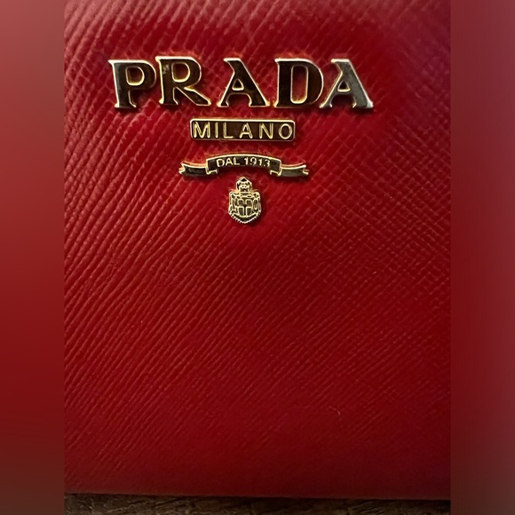 Prada Saffiano Wallet (with COA) - Picture 14 of 15